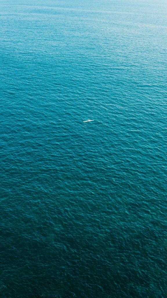 elmer-canas-bvuP0UV__Mk-unsplash Ocean blue
